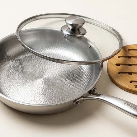 TitaniumPro™ Pan